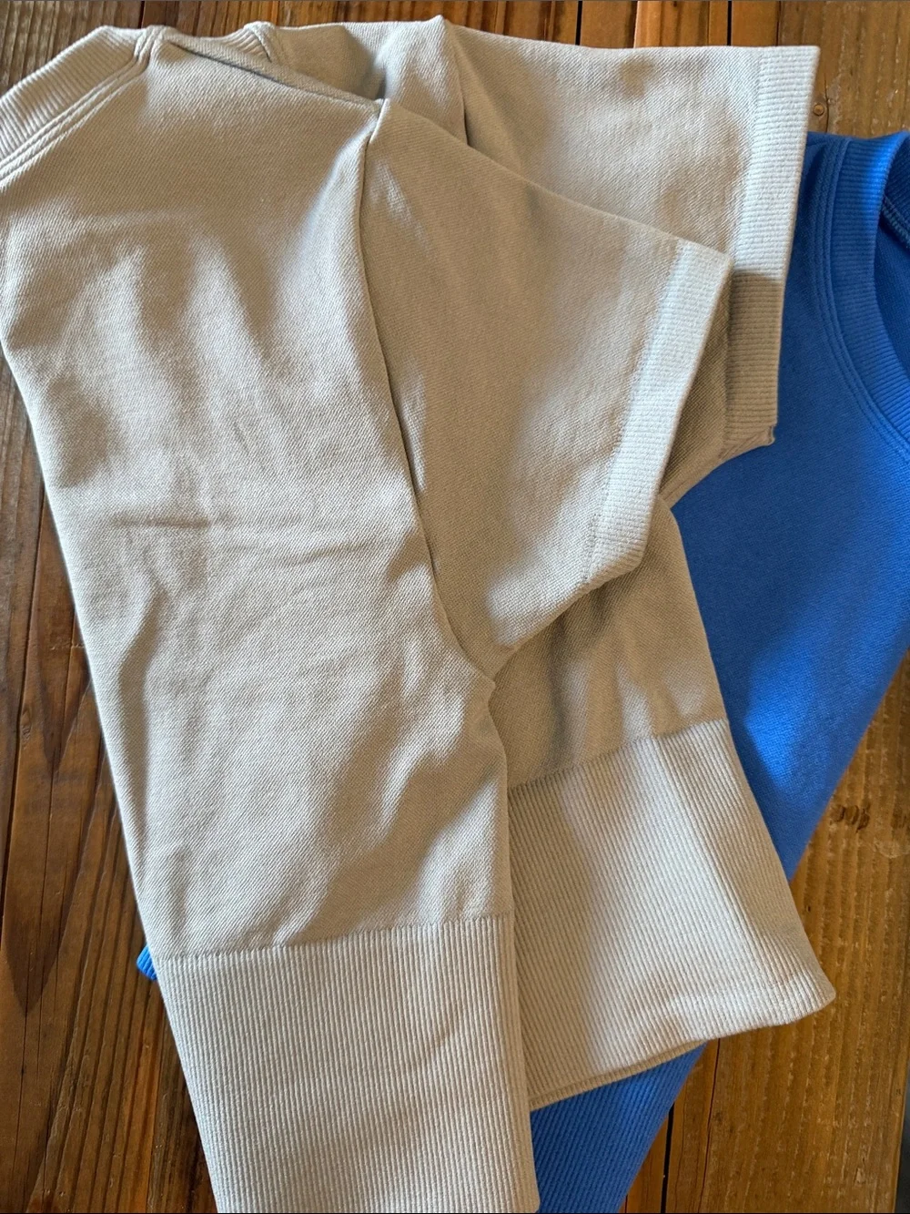 Women’s Offline by Aerie Tops - Picture 7 of 8